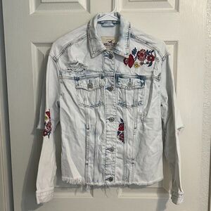 Hollister Distressed Embroidered Floral Jean Jacket Size XS